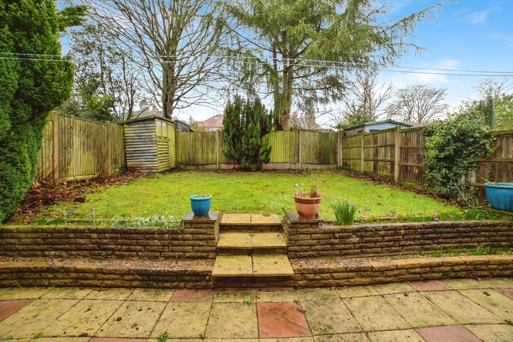 Property photo 3 of 25 Garden