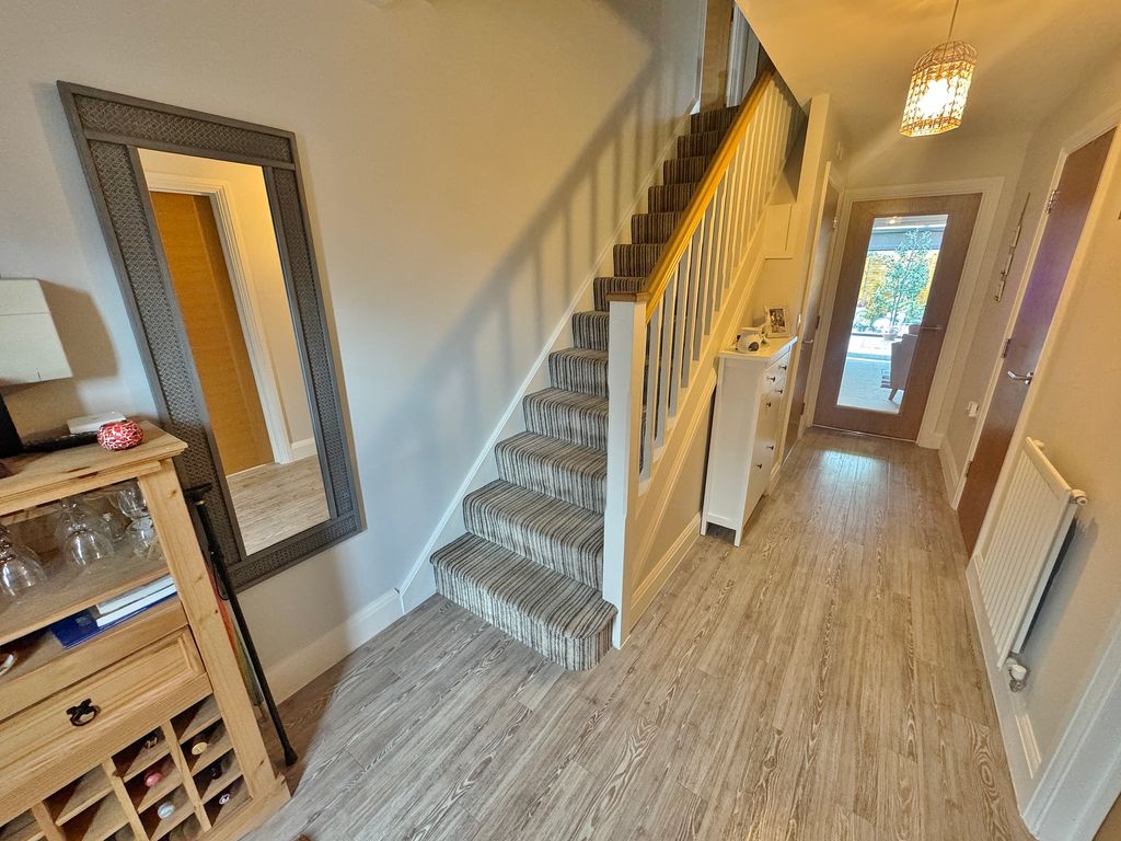 Property photo 3 of 23