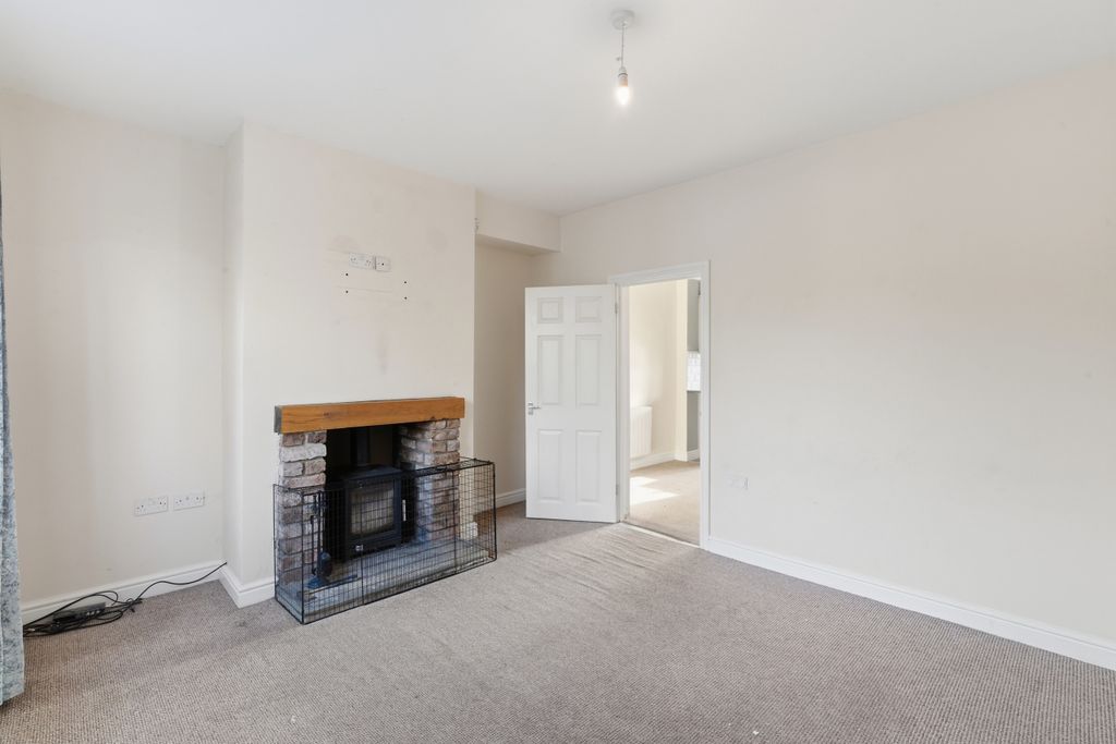 Property photo 1 of 11 Lounge