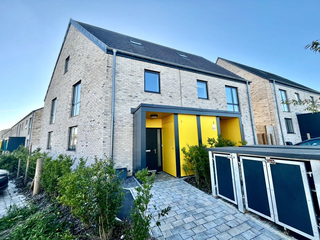 Property photo 1 of 17 Front
