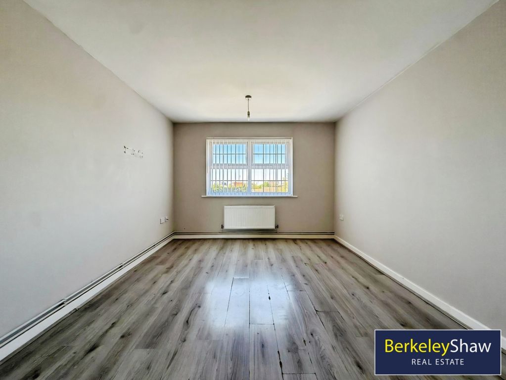 Property photo 2 of 7 Pbox-Img.Jpg
