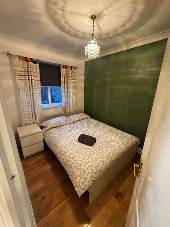 Property photo 1 of 2