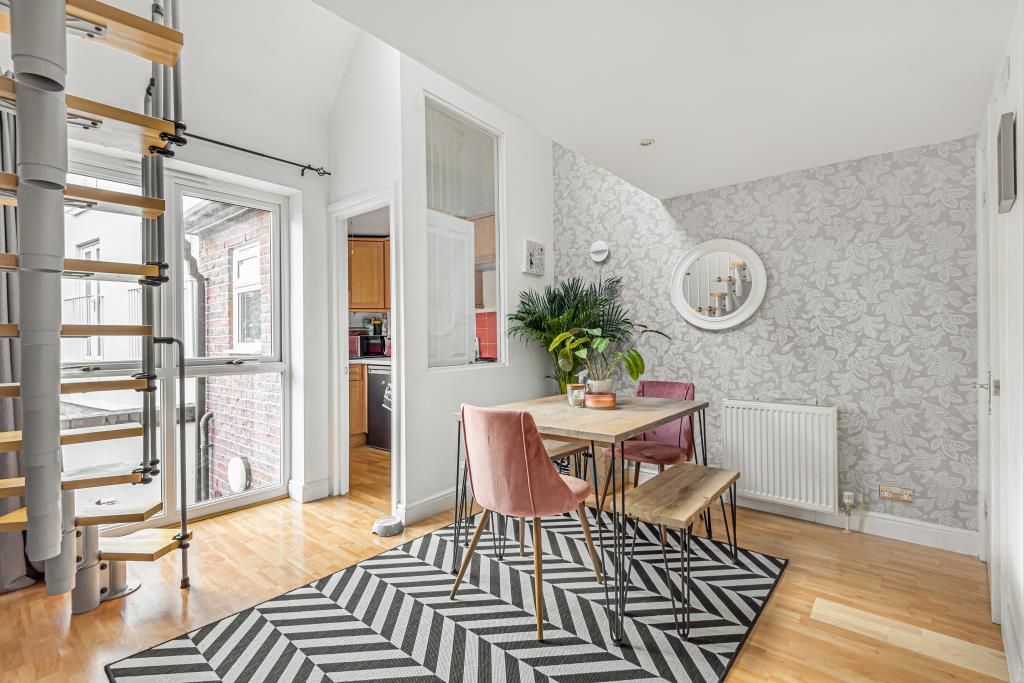 Property photo 1 of 11 Dining Area