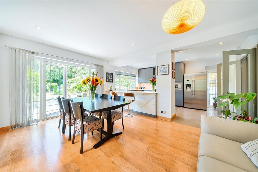 Property photo 3 of 23 26-6A70Aa0Bbe422-1-6A6c0c66708Cf-1500541-18-6A6B2F