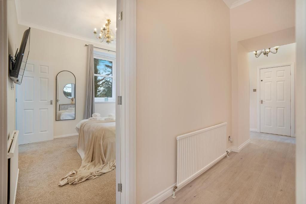 Property photo 2 of 26