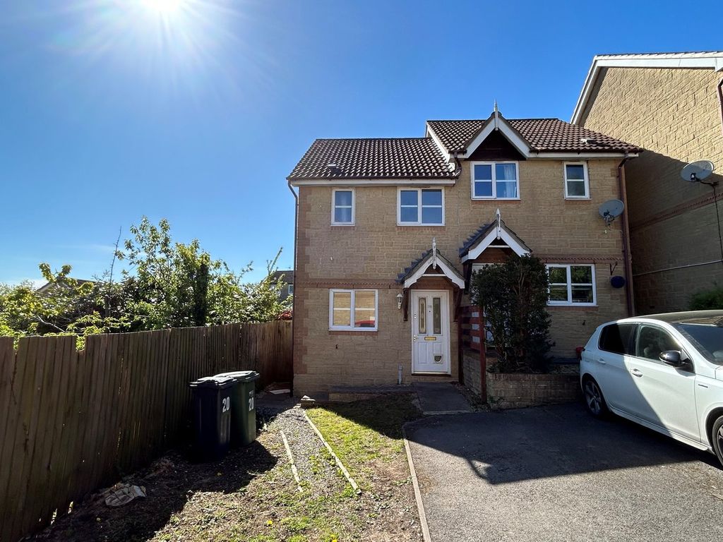 Property photo 1 of 11