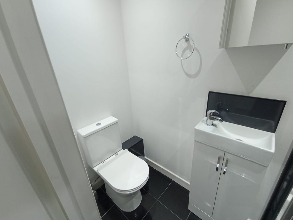 Property photo 2 of 6 4