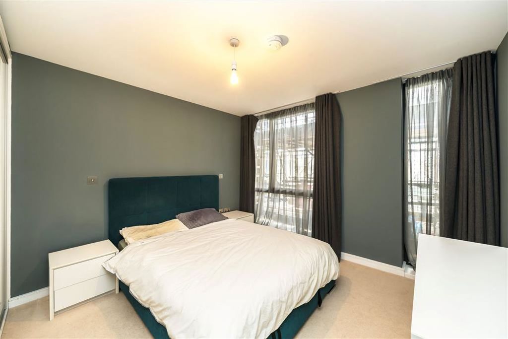 Property photo 1 of 5