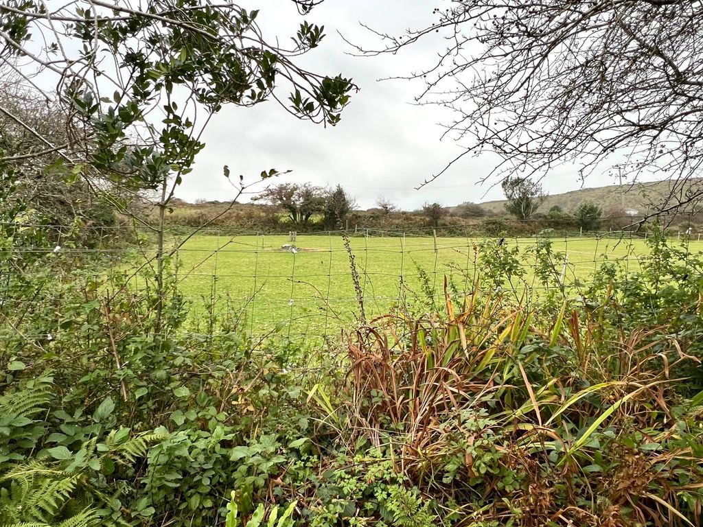 Property photo 3 of 25