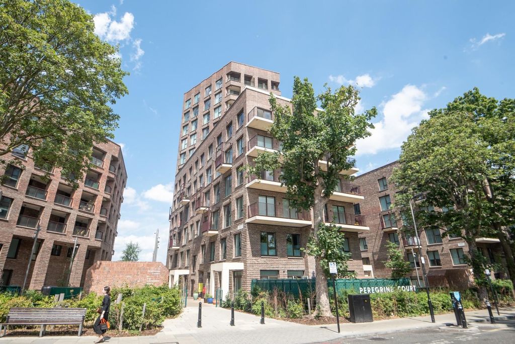 Property photo 2 of 12 External