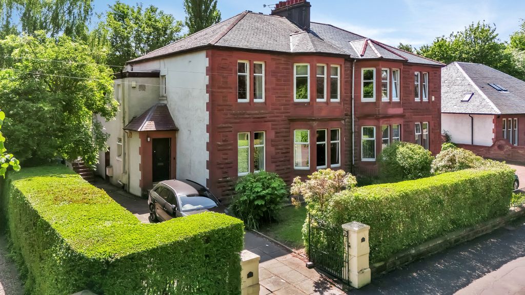 Property photo 1 of 28 3-Print-11 Fleurs Avenue_35