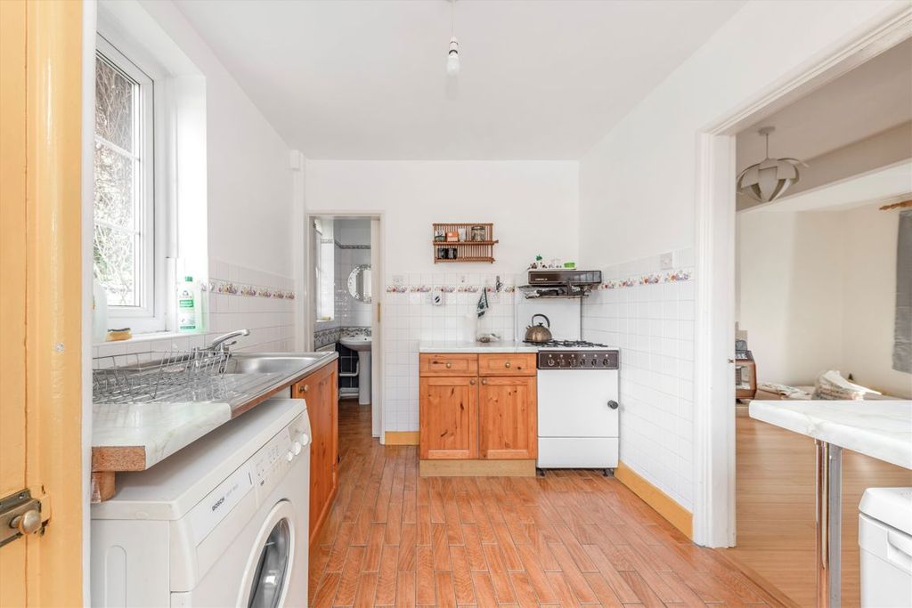 Property photo 3 of 7