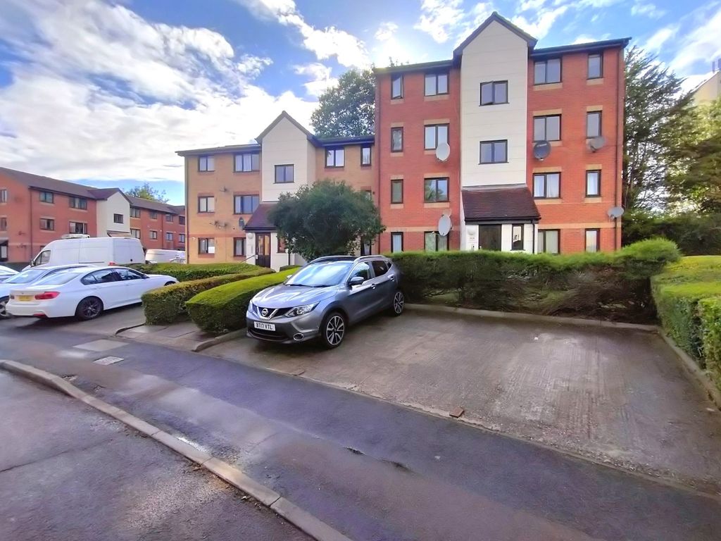 Property photo 1 of 12