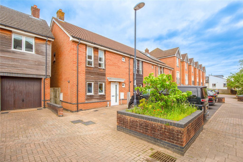Property photo 1 of 23 Picture No. 27