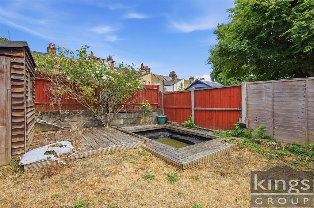 Property photo 3 of 18