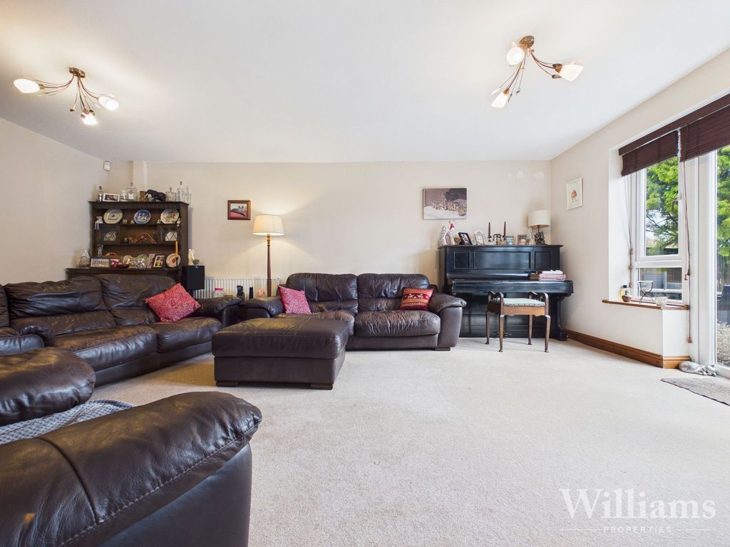 Property photo 3 of 20