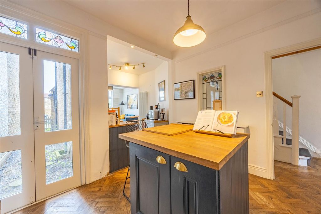 Property photo 2 of 36 Kitchen