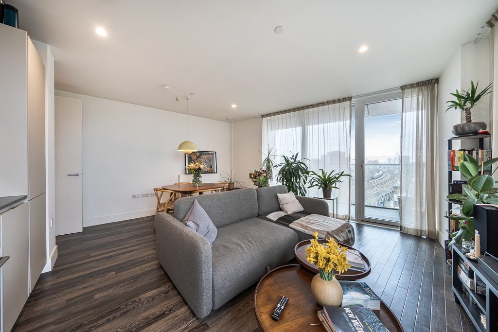 Property photo 3 of 15 2155167