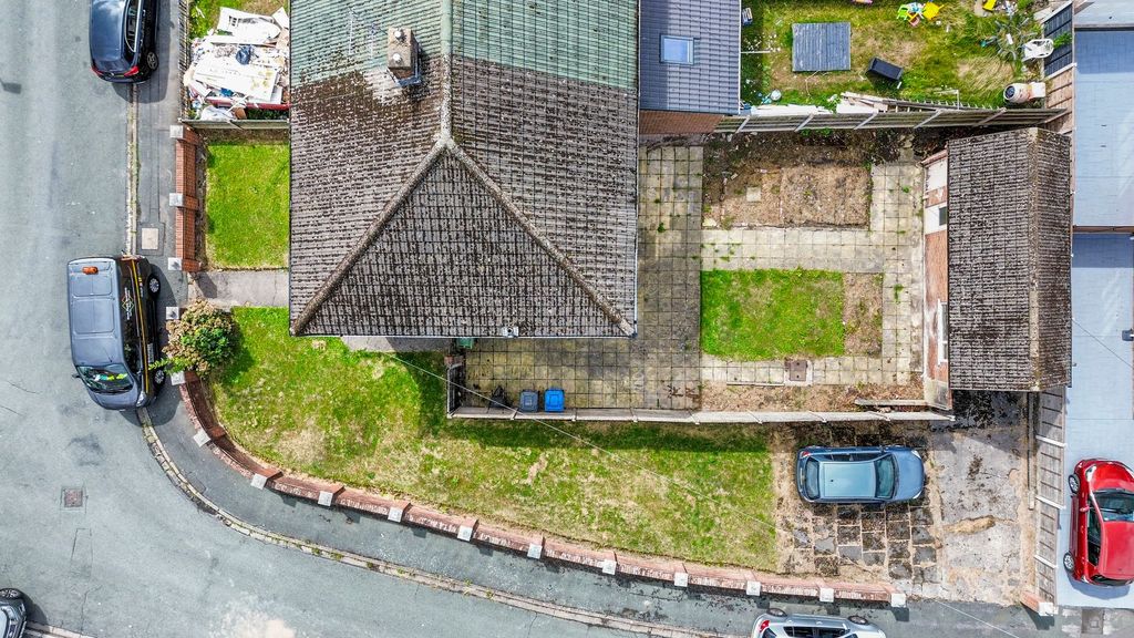 Property photo 2 of 16