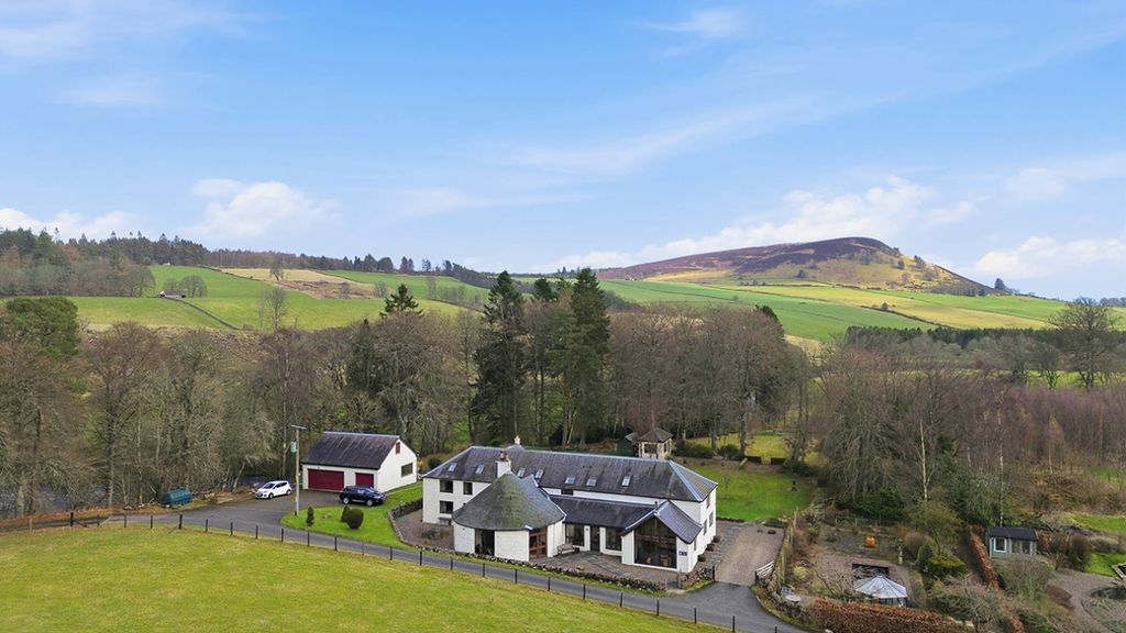 Property photo 1 of 38