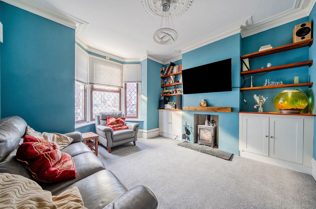 Property photo 2 of 15 1537874-13-1A1820...