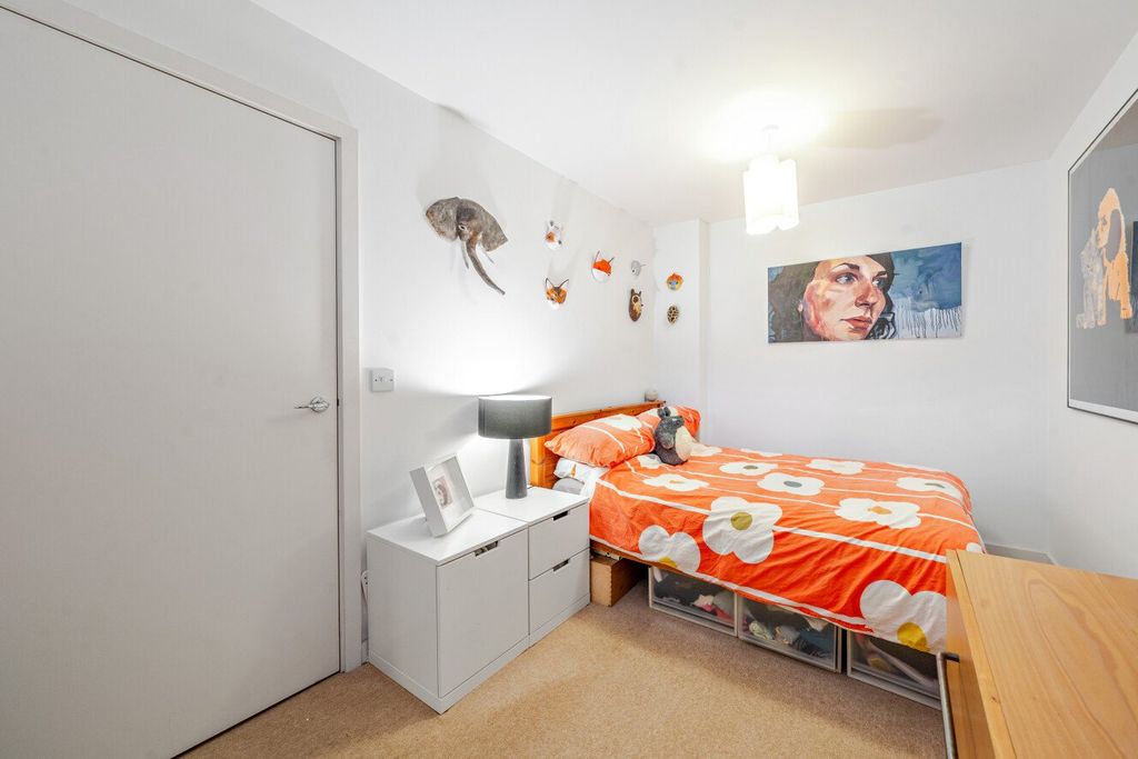 Property photo 2 of 14 Picture No. 19