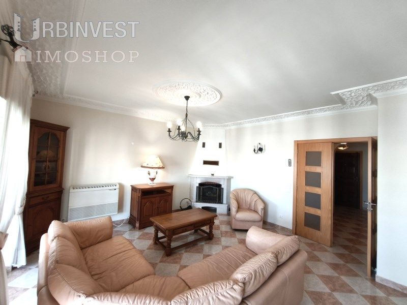 Property photo 2 of 34