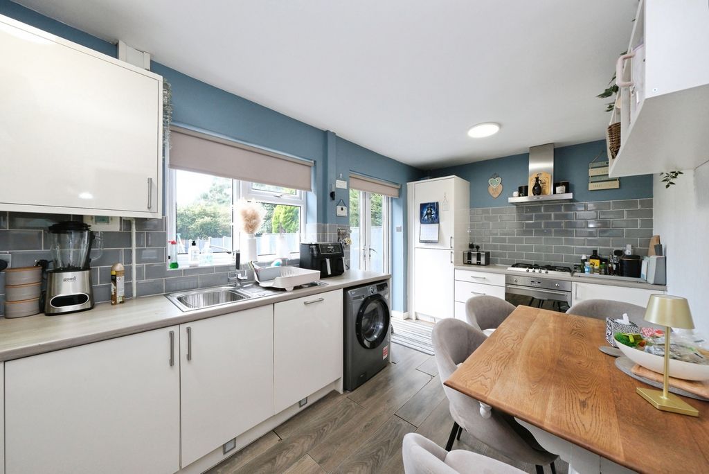 Property photo 2 of 15 Pbox-Img.Jpg