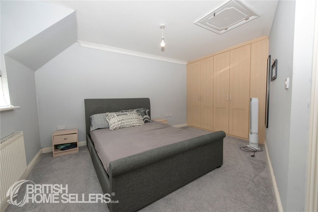 Property photo 3 of 25 Picture No. 12