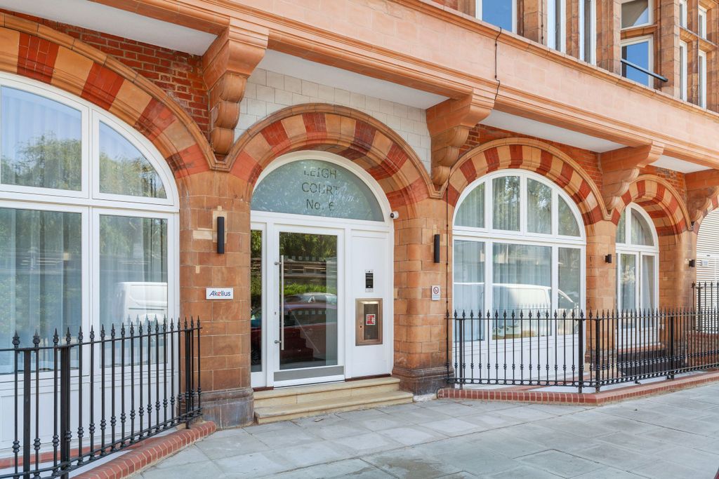 Property photo 2 of 28 Facade