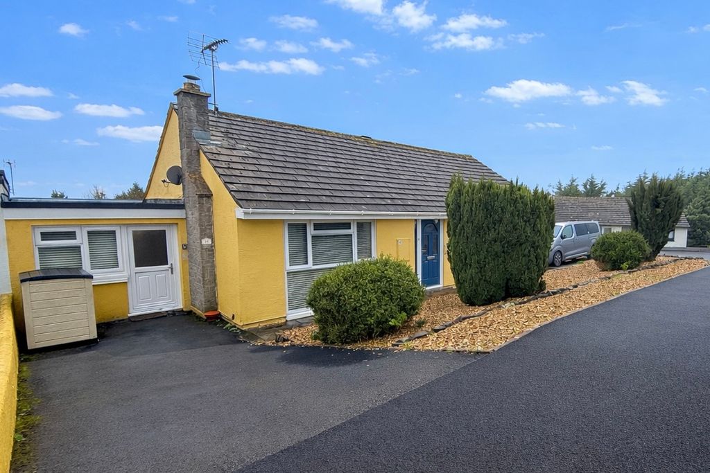 Property photo 2 of 18 Photograph