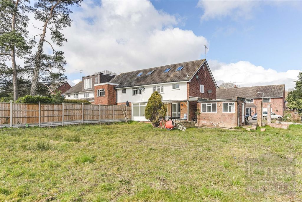 Property photo 1 of 33