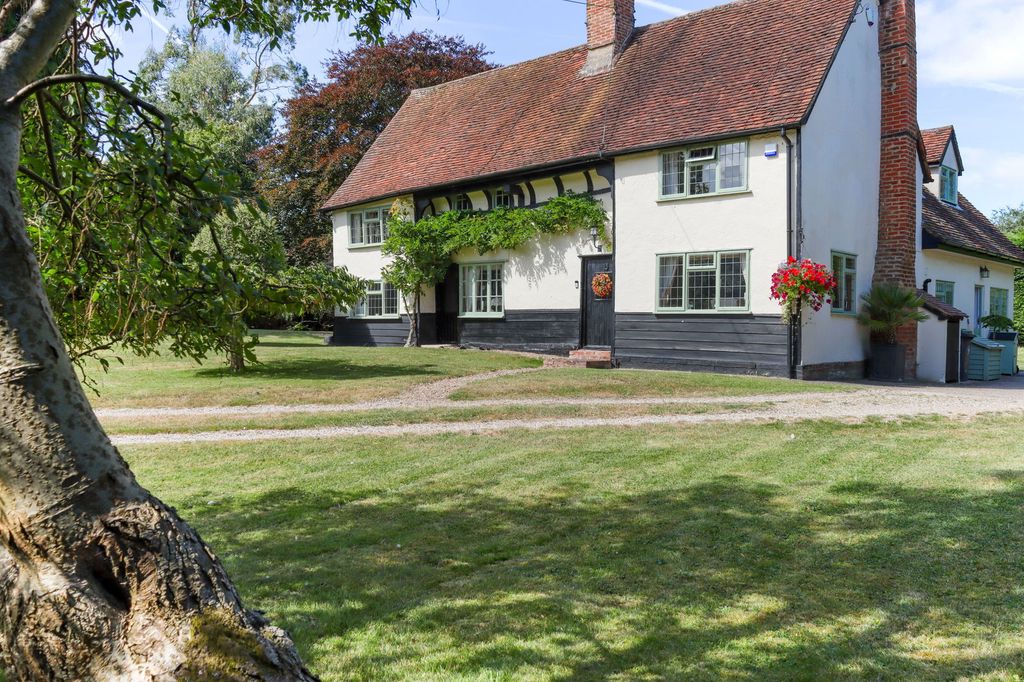 Property photo 2 of 33