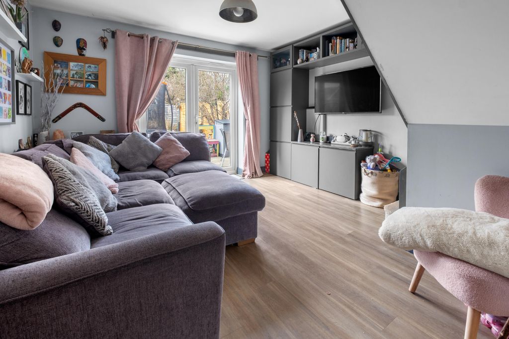 Property photo 2 of 16 Dscf0002