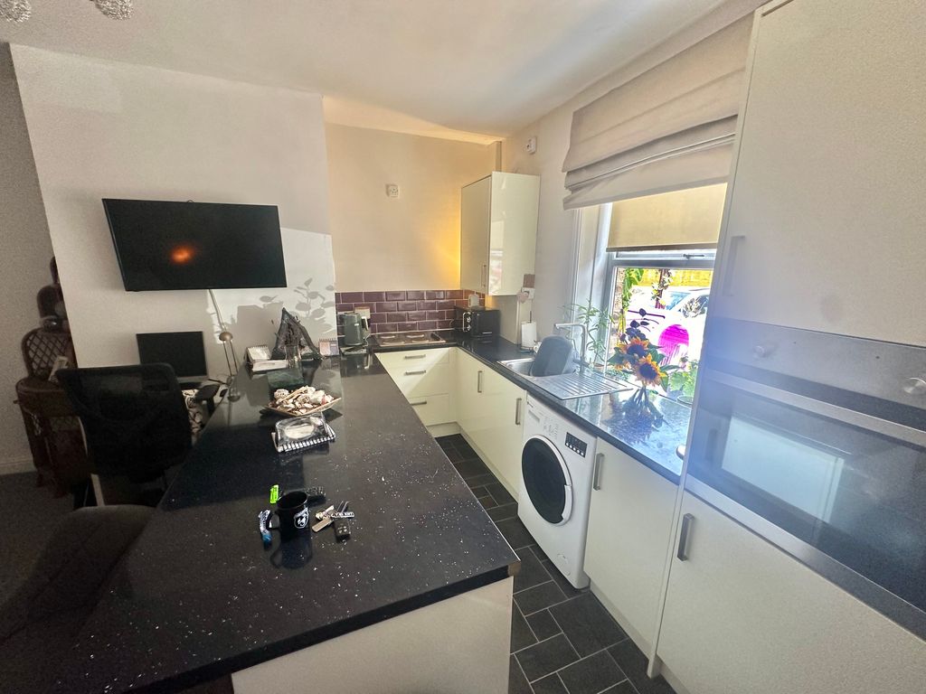 Property photo 3 of 7 Image