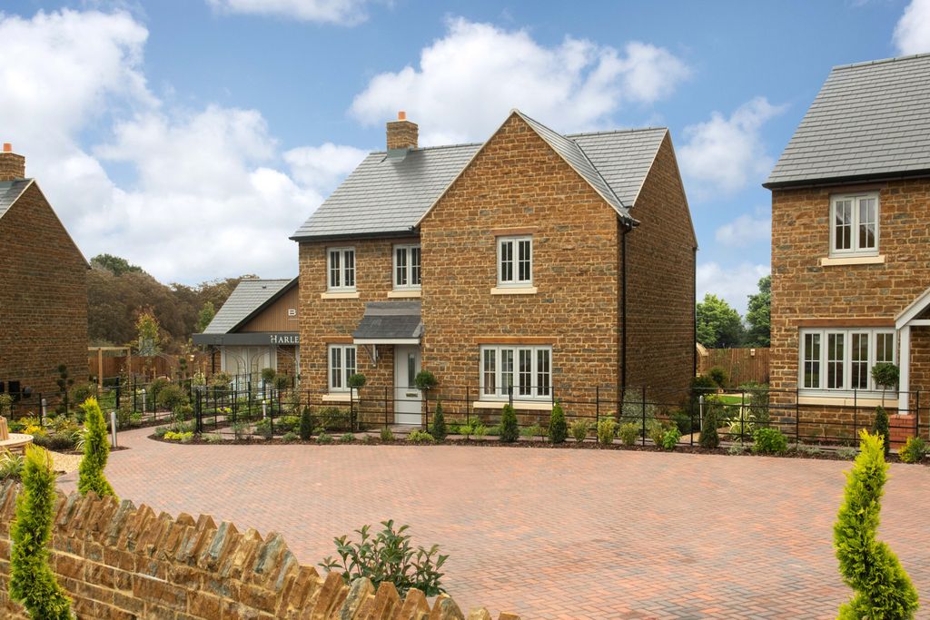 Property photo 1 of 10 Bar Nn Harlestone Radleigh Show Home