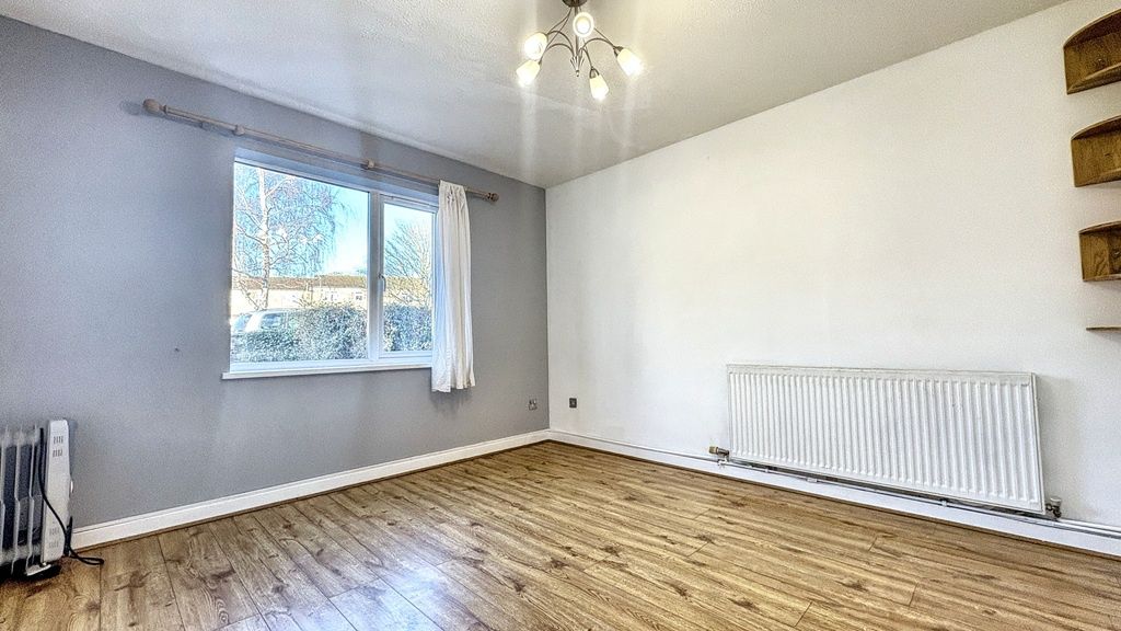 Property photo 3 of 13 Bright, Neutral Living Room With Large Window, Lig...
