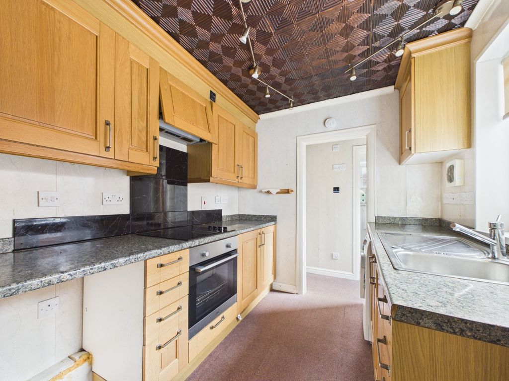 Property photo 2 of 15 4433445