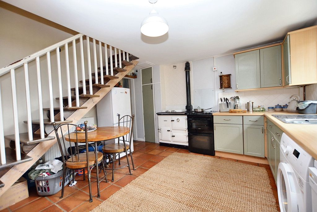 Property photo 2 of 16