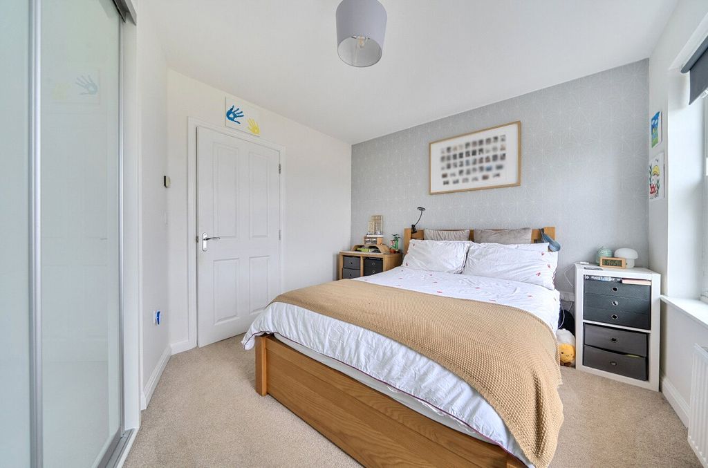 Property photo 2 of 16 Picture No. 05