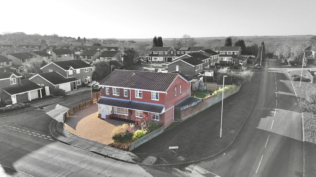 Property photo 1 of 31