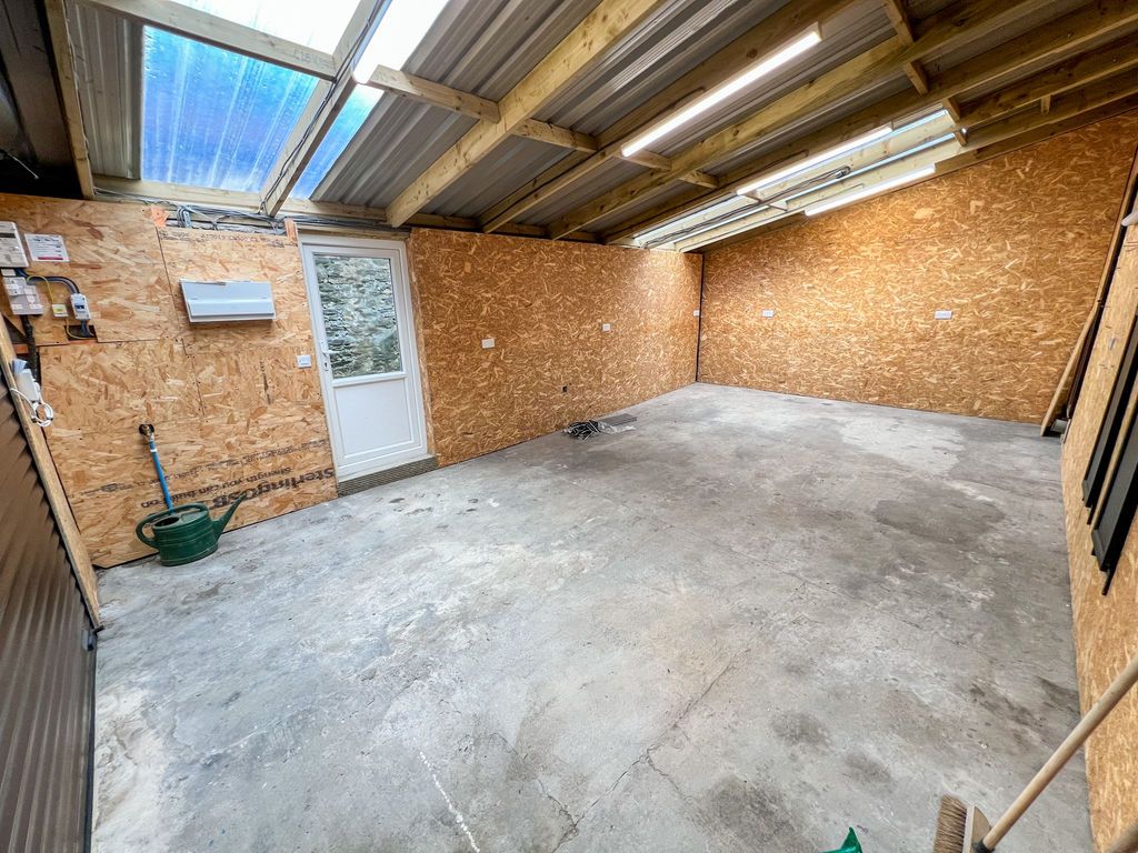 Property photo 3 of 12 Garage No.2, Albert Terrace Lane, Douglas