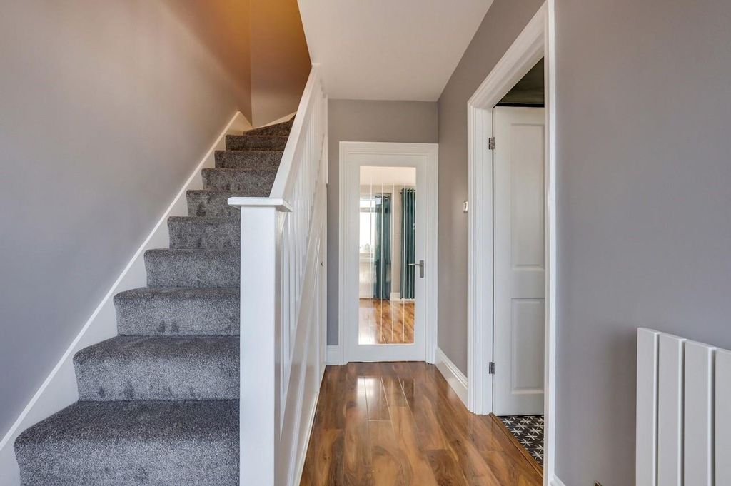 Property photo 3 of 12 3.Jpg