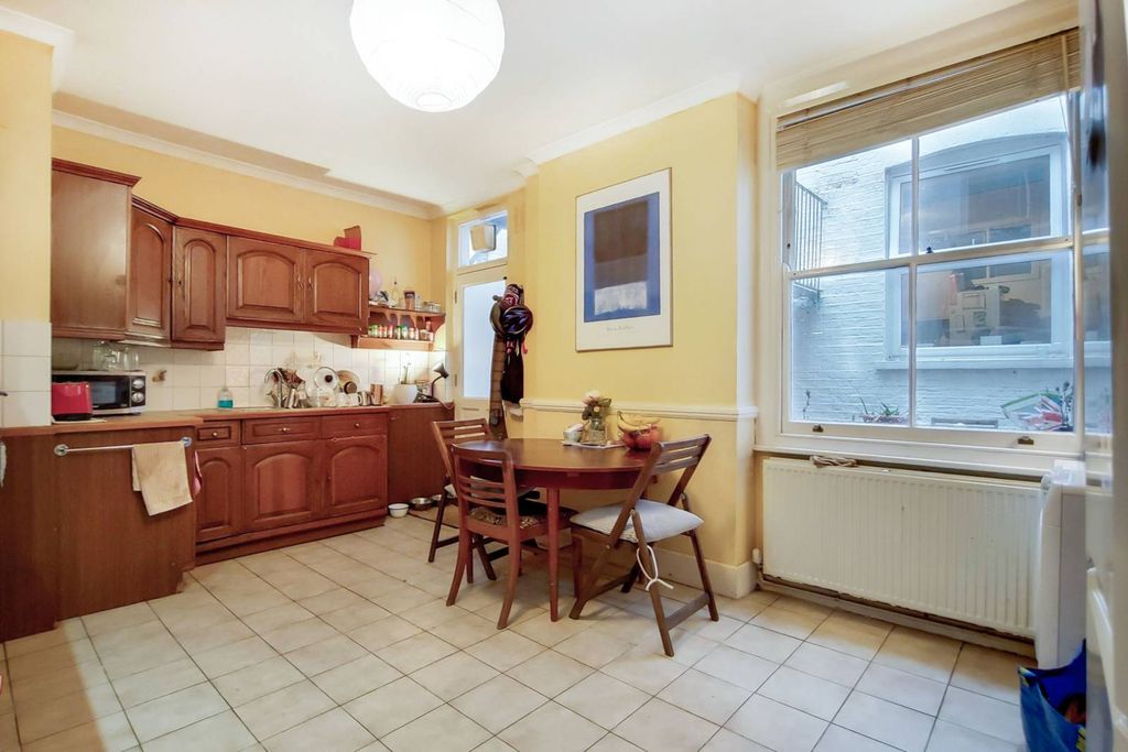 Property photo 3 of 16