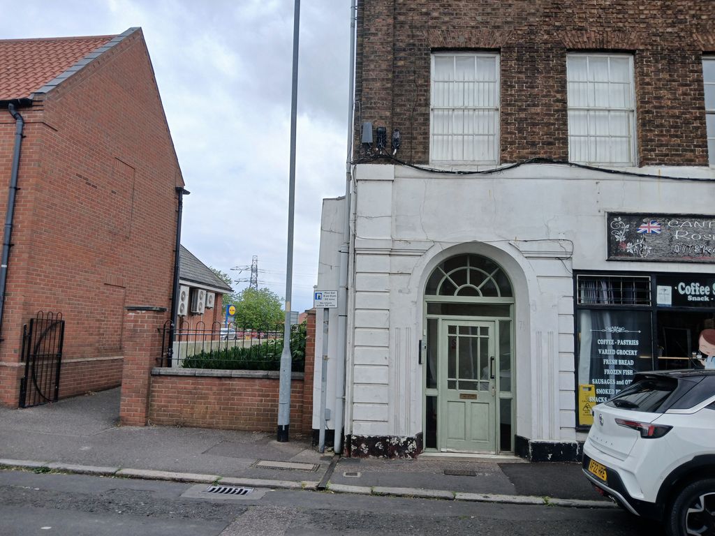 Property photo 1 of 7 Bathroom