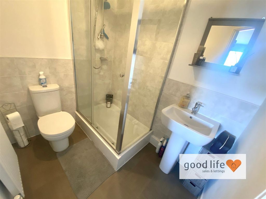 Property photo 3 of 26 20260424_095655709_Ios14Wiltshireclose.Jpg