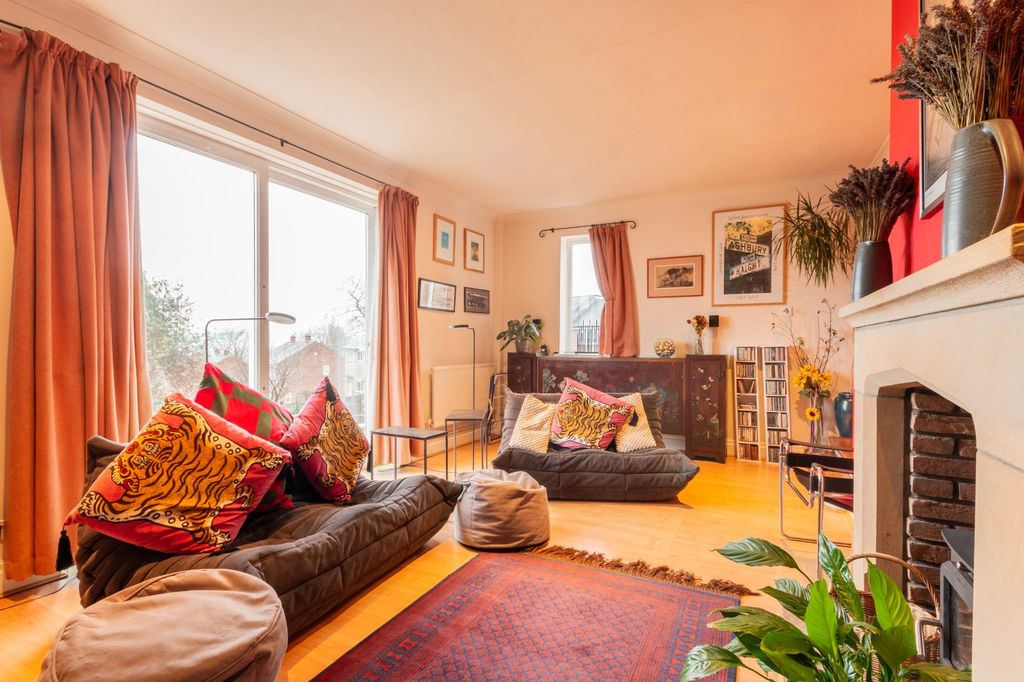 Property photo 2 of 27 Picture No. 04