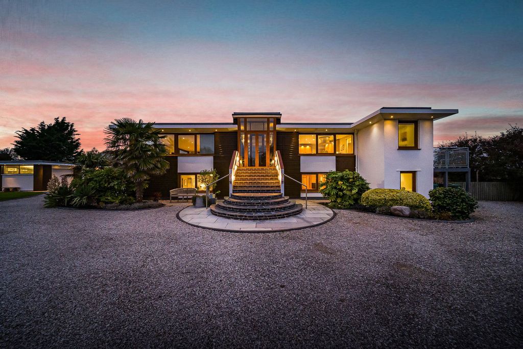 Property photo 1 of 50