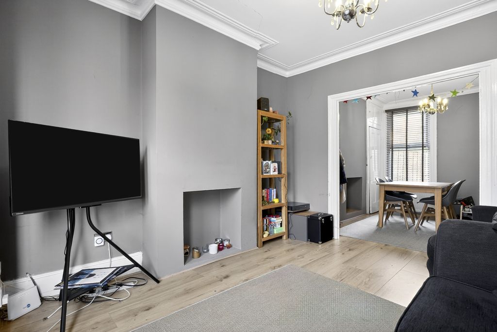 Property photo 3 of 20