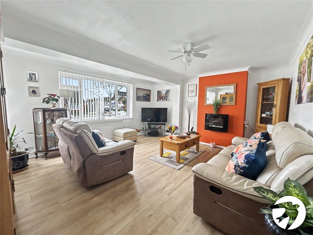 Property photo 2 of 32 Robinson Jackson